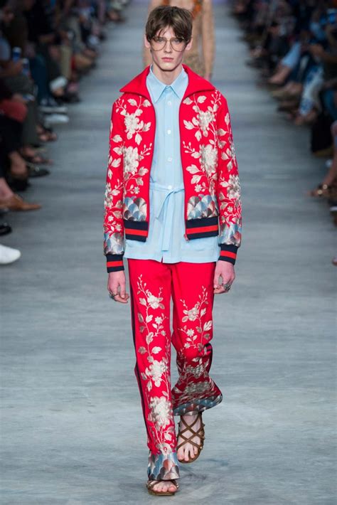 gucci men's spring 2016|Gucci Spring/Summer 2016 Menswear .